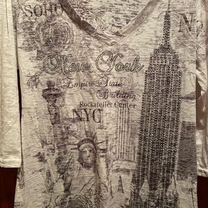 New York Graphic V-Neck Blouse - White/Grey